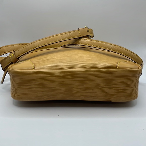 Louis Vuitton Trocadero - Picture 7 of 15